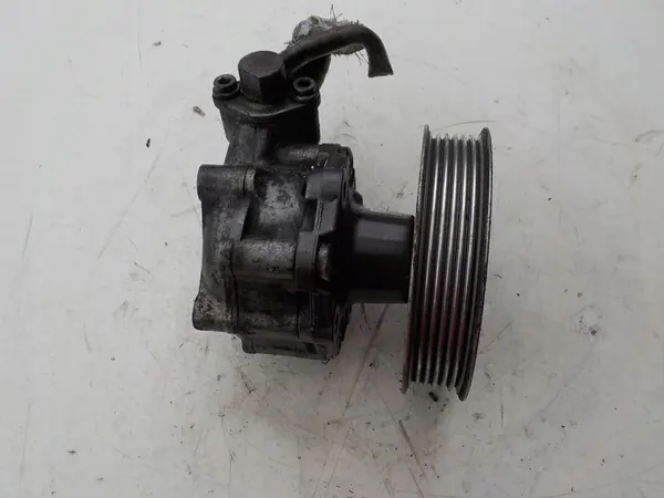 AUDI A4 B8 2.0 TDI stuurbekrachtigingspomp 8K0145154H image 2