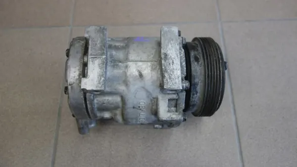 Compressore aria condizionata Renault Clio II 7700115830 image 2