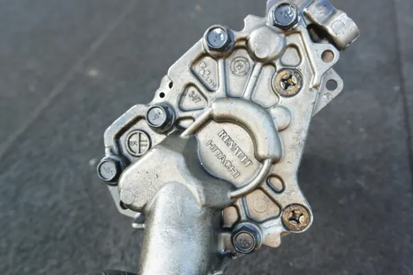 Oljepump OEM 150007041R för Renault 1.5 BluedCi image 6
