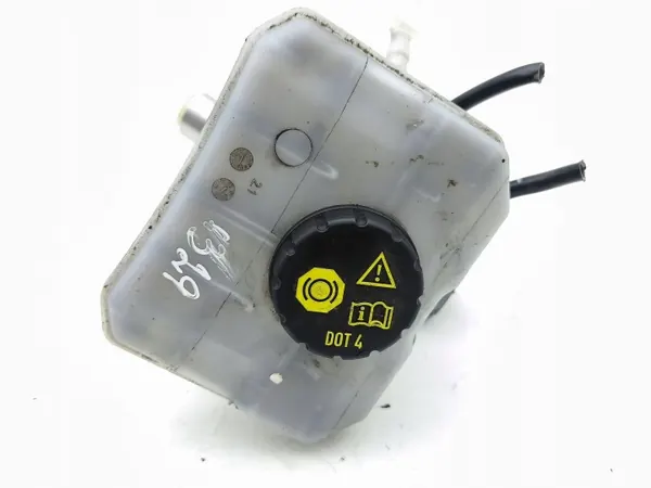 Bromscylinder OEM 808251864 för Audi Q5 2.0L image 3