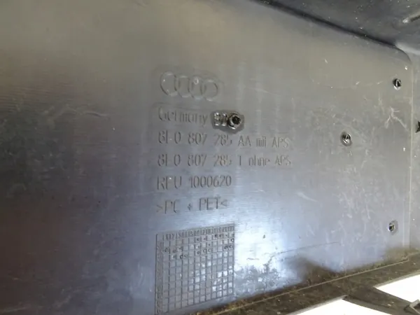 Support de plaque d'immatriculation AUDI A4 B7 image 4