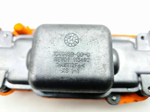 Fusível bateria Tesla Model S OEM 105080510E - Usado image 6