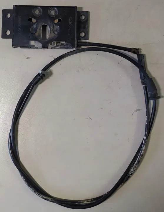 Cerrojo capó MAN TGX 2018 OEM 1234567 - Usado image 2