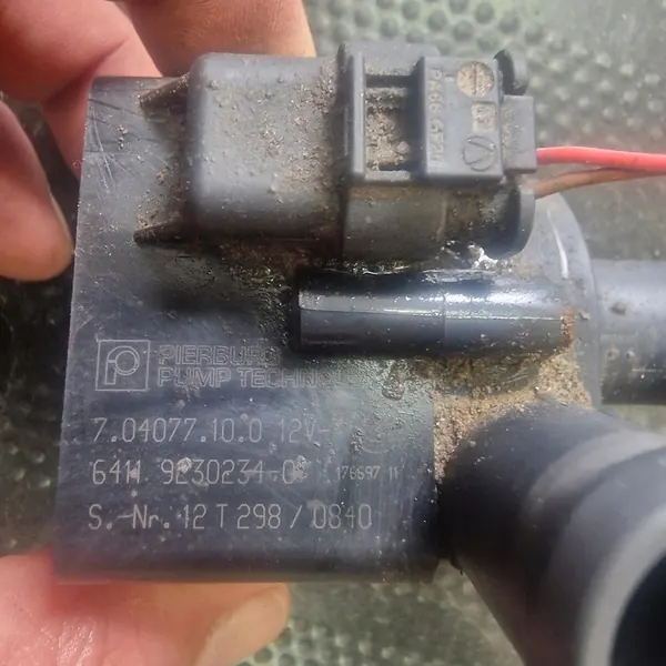 Waterpomp BMW F10 F11 N47 image 3