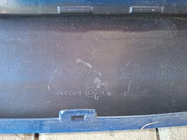 OEM 9823204080 Framstötskåpsgallret Peugeot 208 II image 9