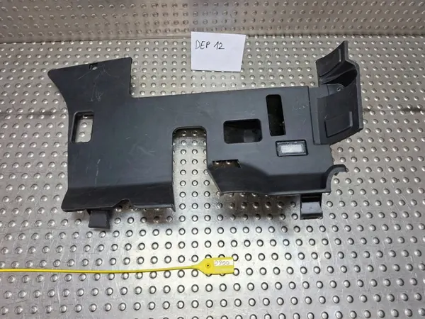 Tesla Model S Instrumentbräda plugg OEM S25165796 image 2