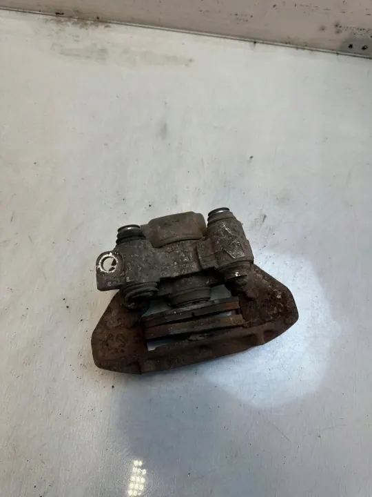 Peugeot 206 CC Puristintuki OEM XPP11724 Vasen Taka image 6
