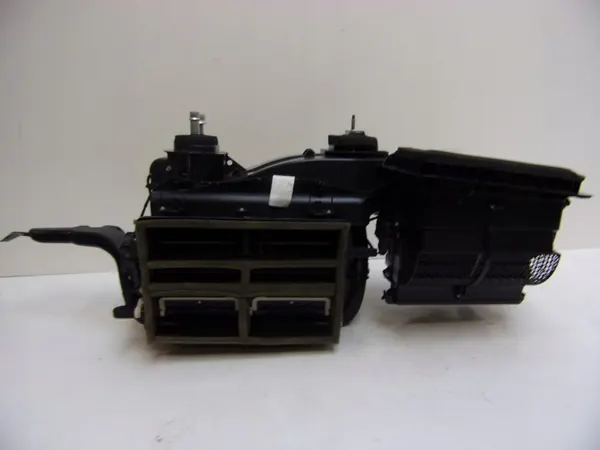 Calefactor OEM 68216209AJ para Chrysler Pacifica 2016+ image 7