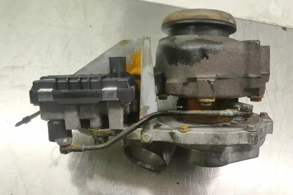 Turbocharger MERCEDES-BENZ C (W203) 2004 A6460960499 image 6