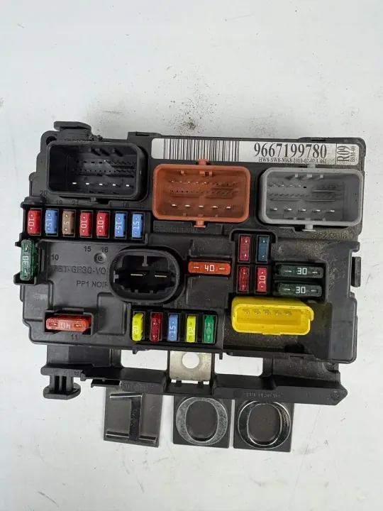 Module BSM OEM 9667199780 pour Peugeot 207, Citroen C3 II image 3