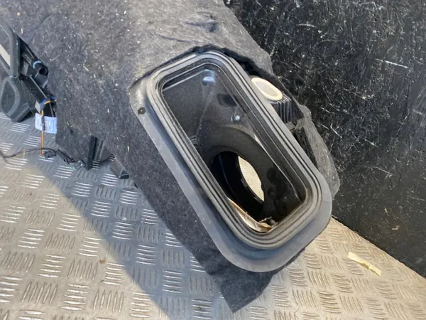 Carcasa del Soplador Mercedes OEM A2388304300 Usado image 6