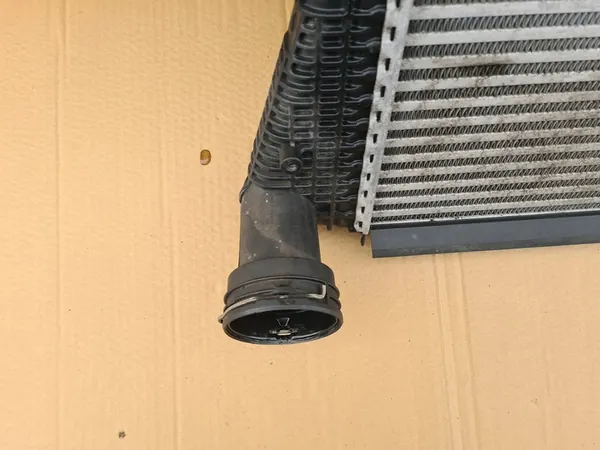Radiatore Intercooler VW Passat B6 2.0 TDI image 3