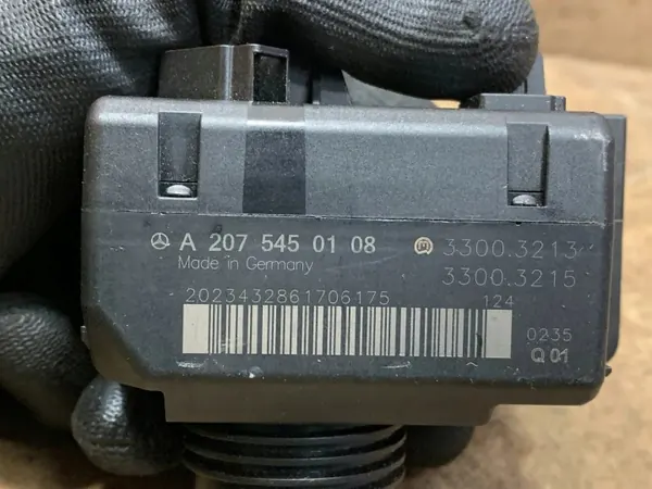 Interruptor de ignição OEM A2075450108 Mercedes-Benz C W204 image 8