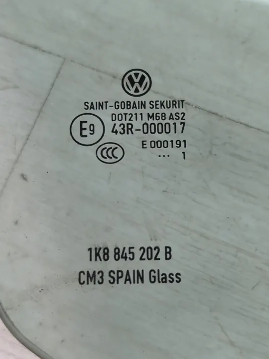 Front rechts Türscheibe OEM E943R-000017 Volkswagen image 3