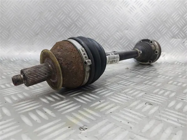 Fram vänster drivaxel Skoda Rapid 1.2TSI 12-19r 6R0407761K image 3