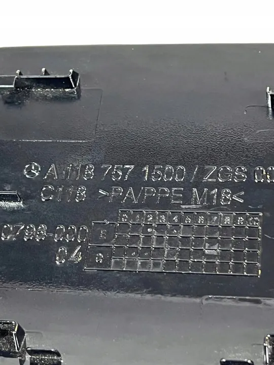 Bränsletanklock Mercedes CLA A1187571500 image 5