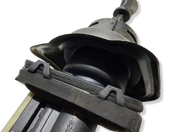 Kytkyn sylinteri OEM 6G917A542BC Volvo XC60 II:lle image 9
