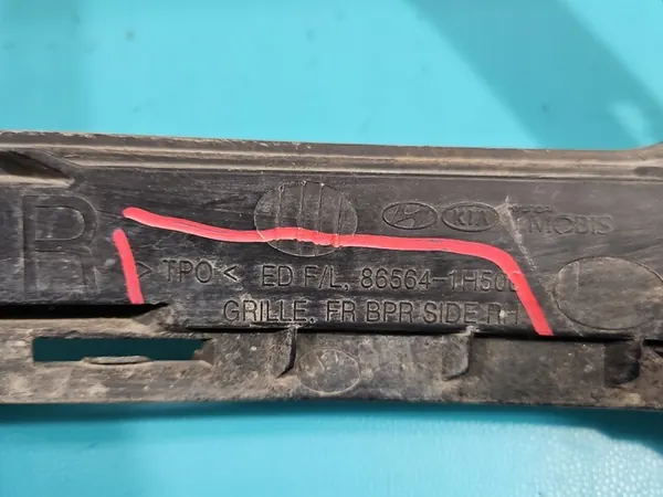 Bouchon de Pare-Chocs Avant Droit Kia Ceed I 09-12 86564-1H500 image 4