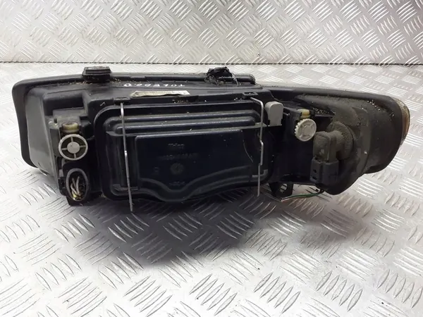 Oikea Etuvalo SEAT Toledo II 1.8 image 2