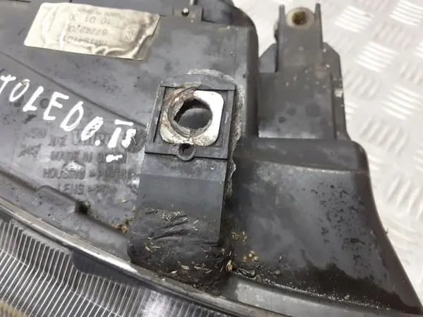 Oikea Etuvalo SEAT Toledo II 1.8 image 4