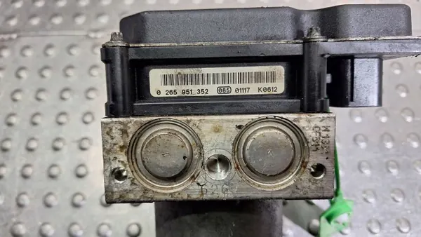 Bomba ABS OEM A0064316712 para Mercedes image 7