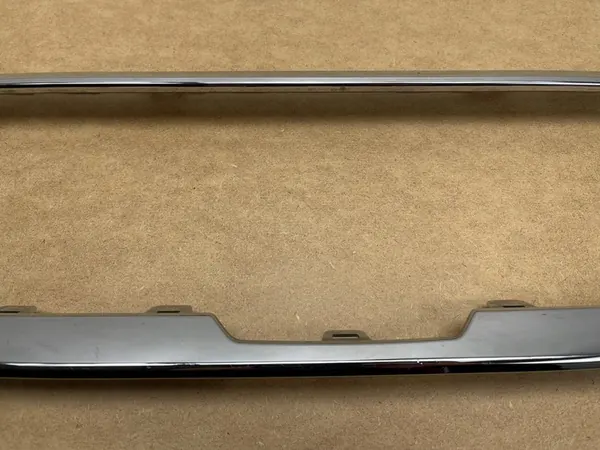 SEAT IBIZA V 5 6F0 2017 - Grill Frame Chrome 6F0854643B image 3