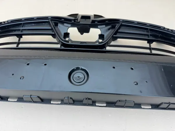 Grille de pare-chocs avant Toyota Yaris IV OEM 53111-K0020 image 6
