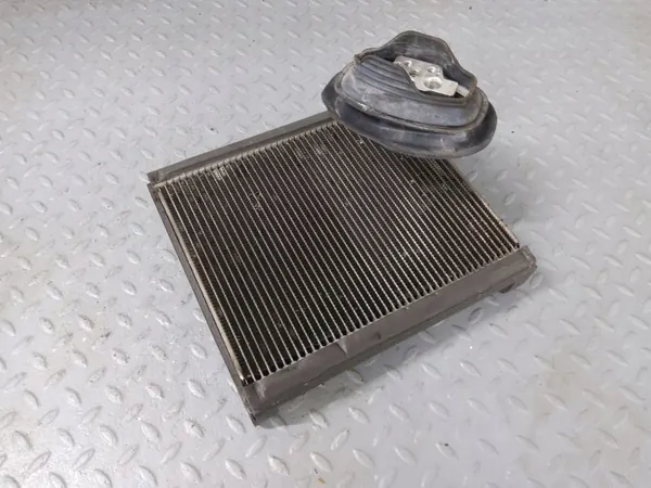 Ilmastointihöyrystin Audi A7 S7 4G OEM 4G1820023 image 4