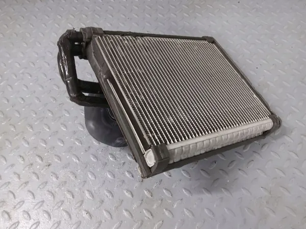 Ilmastointihöyrystin Audi A7 S7 4G OEM 4G1820023 image 5