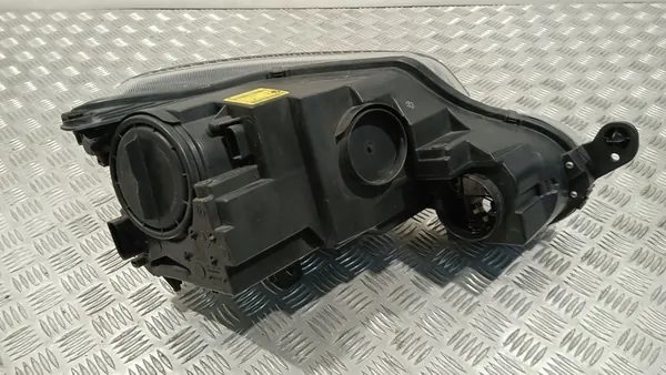 Farol Esquerdo Skoda Yeti 2009-2012 OEM 5L1941015A image 10