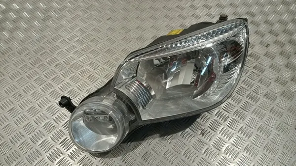 Farol Esquerdo Skoda Yeti 2009-2012 OEM 5L1941015A image 5