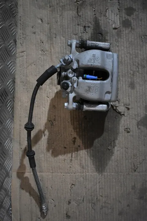 Takajarrusatula oikea Mercedes W167 X167 image 2