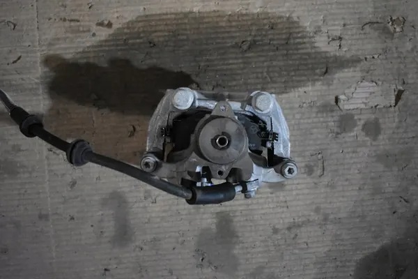 Takajarrusatula oikea Mercedes W167 X167 image 3