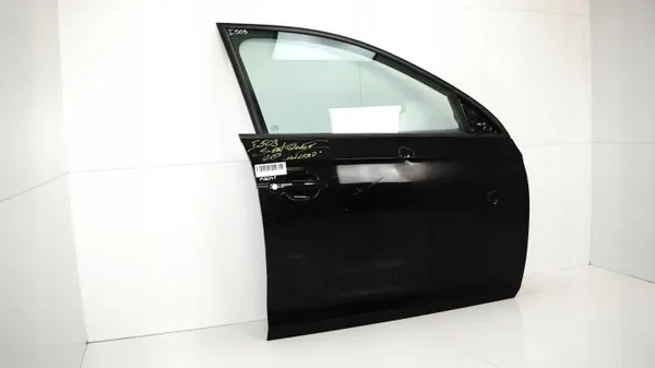 OEM 371116682 etu-oikea ovi SEAT Toledo IV:lle image 3