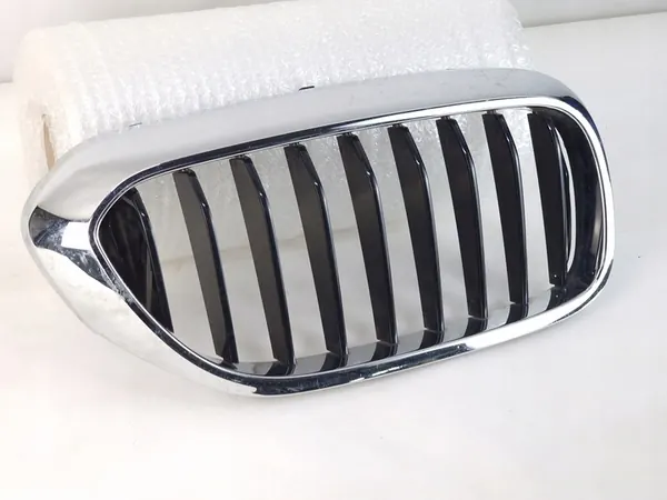 BMW G30 G31 Right Grille Original Chrome Basic 7383520 image 2