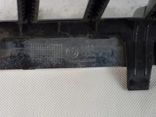 BMW G30 G31 Right Grille Original Chrome Basic 7383520 image 8