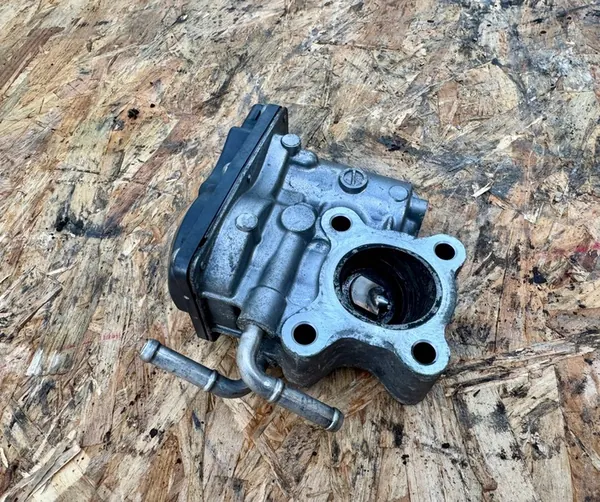 Válvula EGR Mazda CX-3 1.5 D SKYACTIV S550-20300 image 2