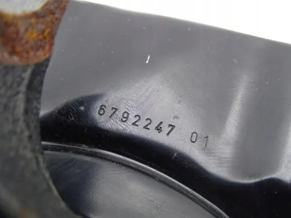 OEM 6792247 GBI_BMW F Cubo Traseiro Esquerdo image 4