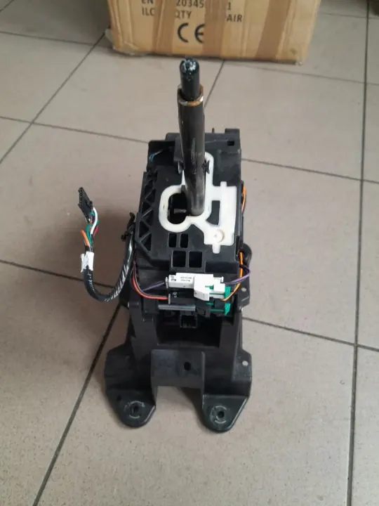 Jeep Versnellingspook OEM 1UT662X9AG Gebruikt image 3