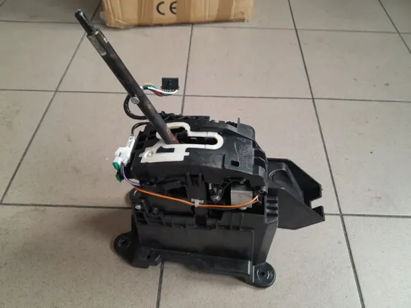 Jeep Versnellingspook OEM 1UT662X9AG Gebruikt image 4