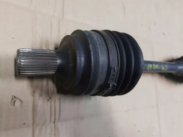 MERCEDES E 212 CLS 218 6.3 AMG Främre Vänster eller Höger Axel image 6