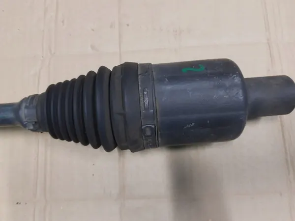 MERCEDES E 212 CLS 218 6.3 AMG Främre Vänster eller Höger Axel image 8