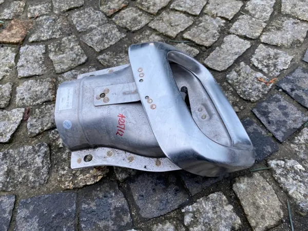 Mercedes GLA Linker Achter Uitlaatdemper OEM 1564900127 image 3
