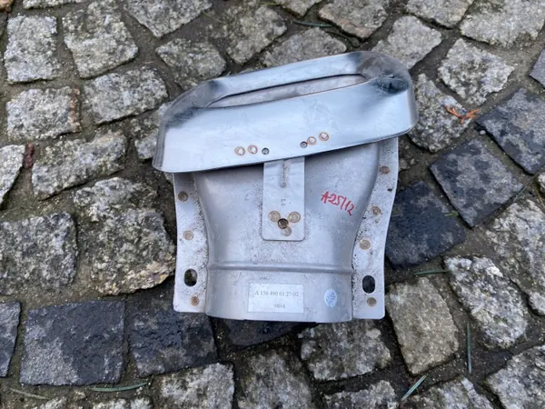 Mercedes GLA Linker Achter Uitlaatdemper OEM 1564900127 image 4