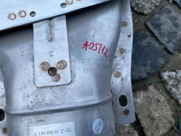 Mercedes GLA Linker Achter Uitlaatdemper OEM 1564900127 image 5