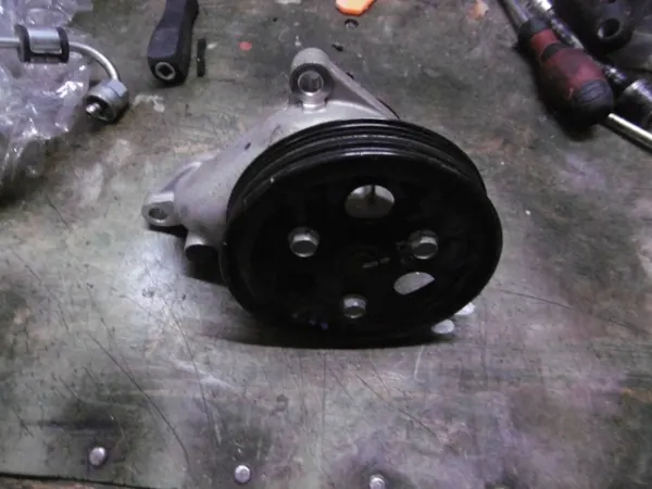 Vattenpump OEM 91850F1410 för KIA Sportage - Begagnad image 3