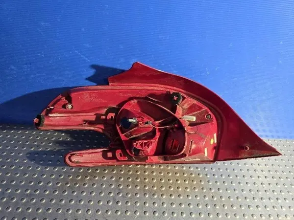 Luz trasera LED derecha Peugeot 208 I 9672628380 image 8