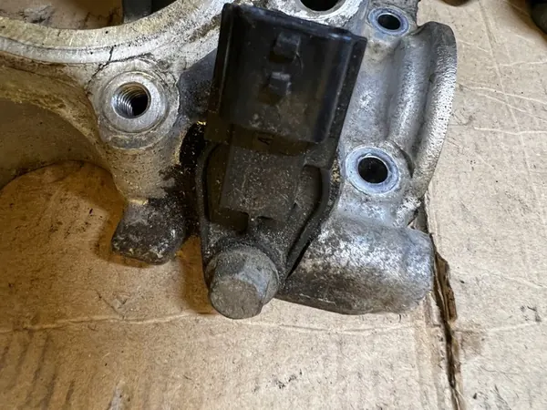 Tampa de válvula do motor Renault Dacia Nissan 1.5 Blue DCI image 6