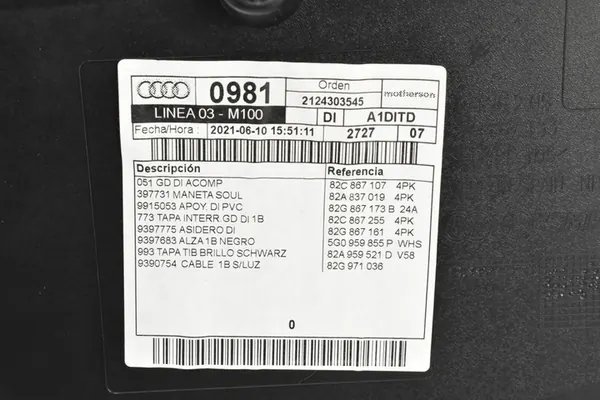 Linke Vordertürverkleidung Audi A1 II GB 82A image 5