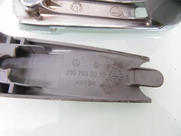 Jeu de coussinets élévateur OEM 2027680036 Mercedes W202 image 3
